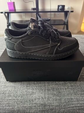 Travis Scott Phantom Size 8.5